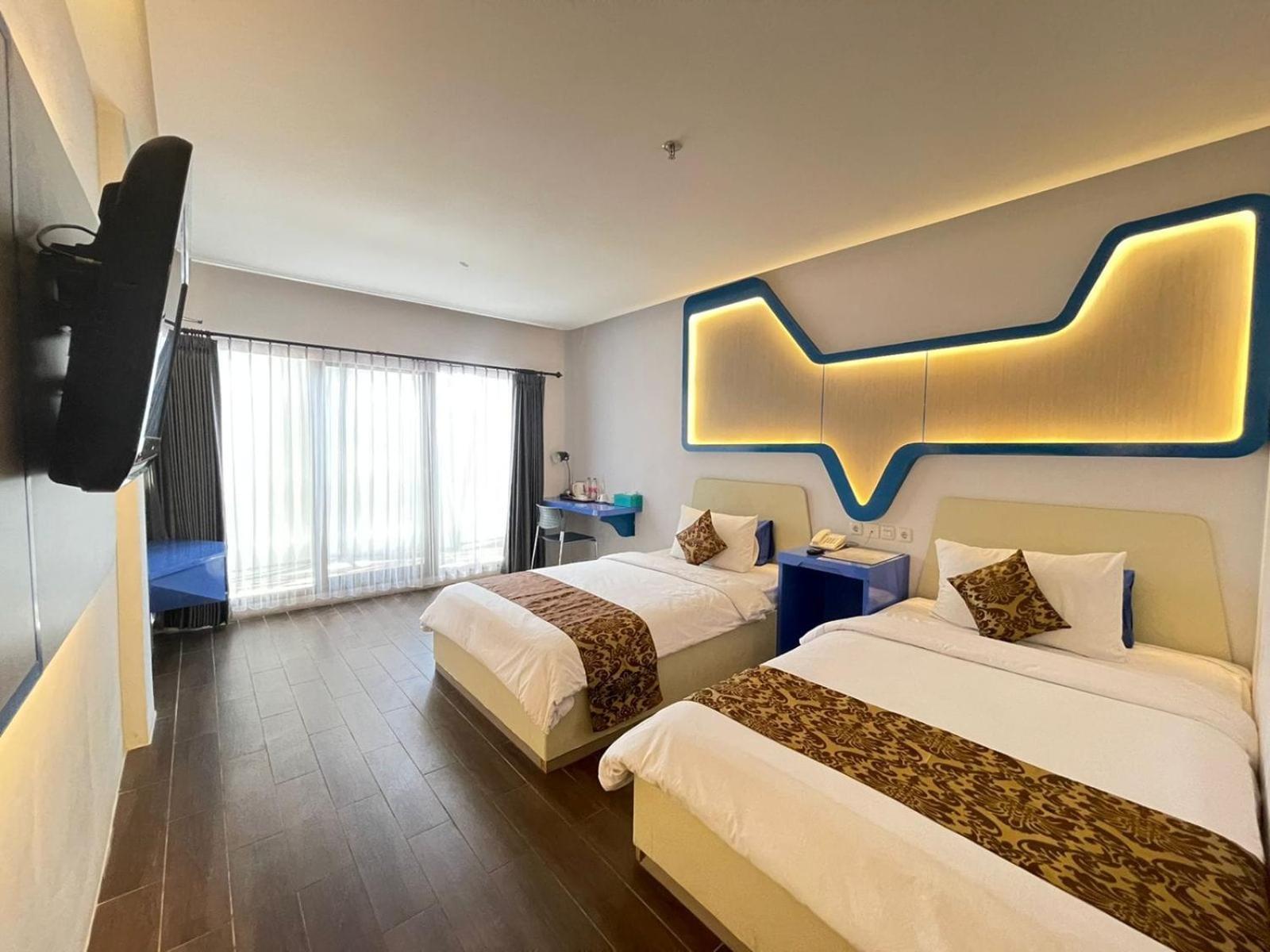 Golden Palace Hotel Batu Merah Екстериор снимка
