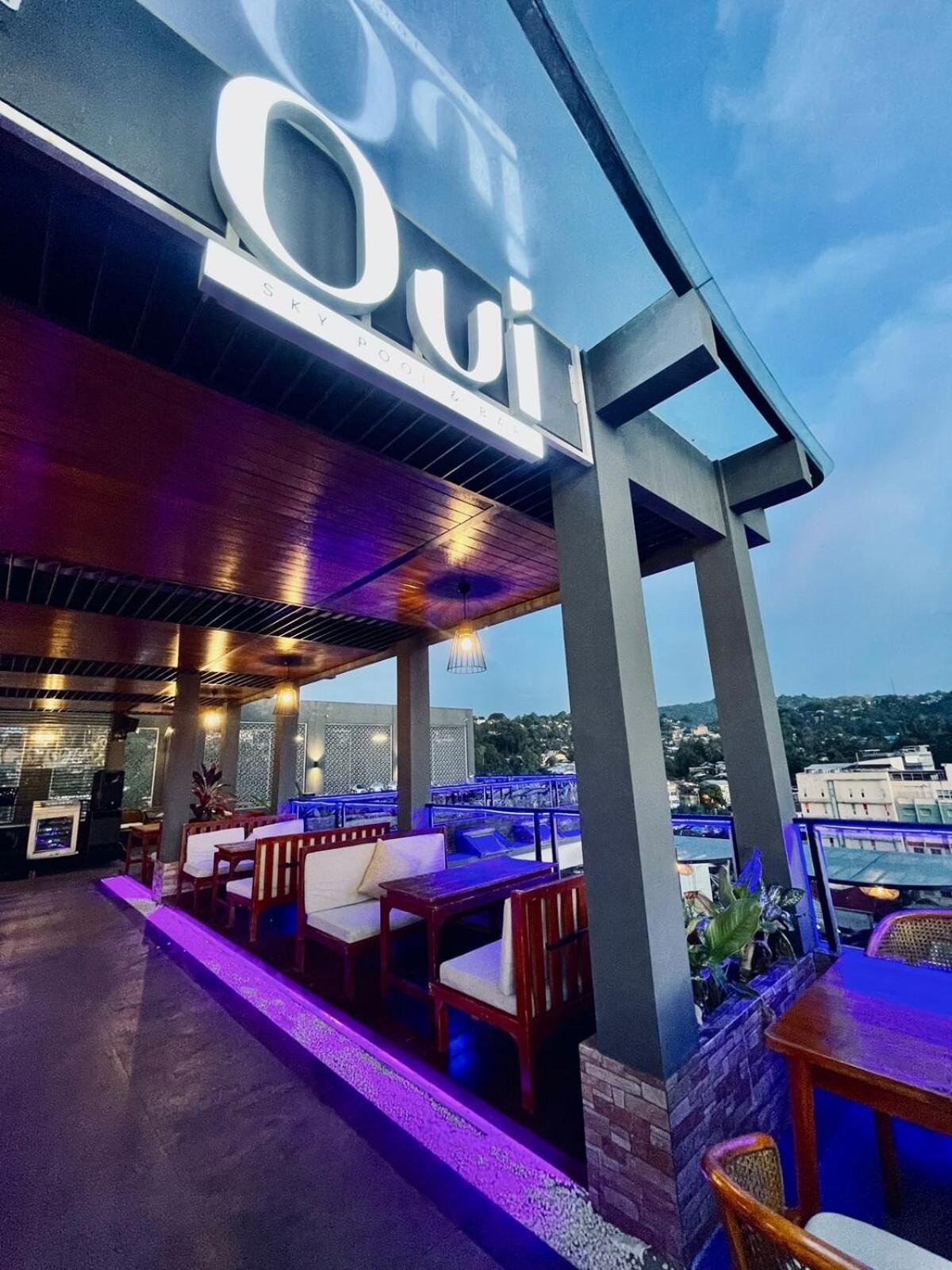 Golden Palace Hotel Batu Merah Екстериор снимка