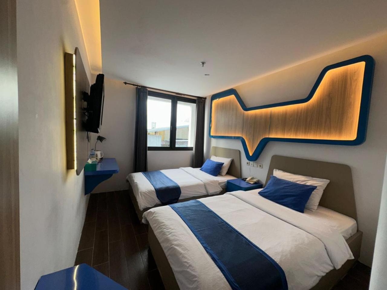 Golden Palace Hotel Batu Merah Екстериор снимка